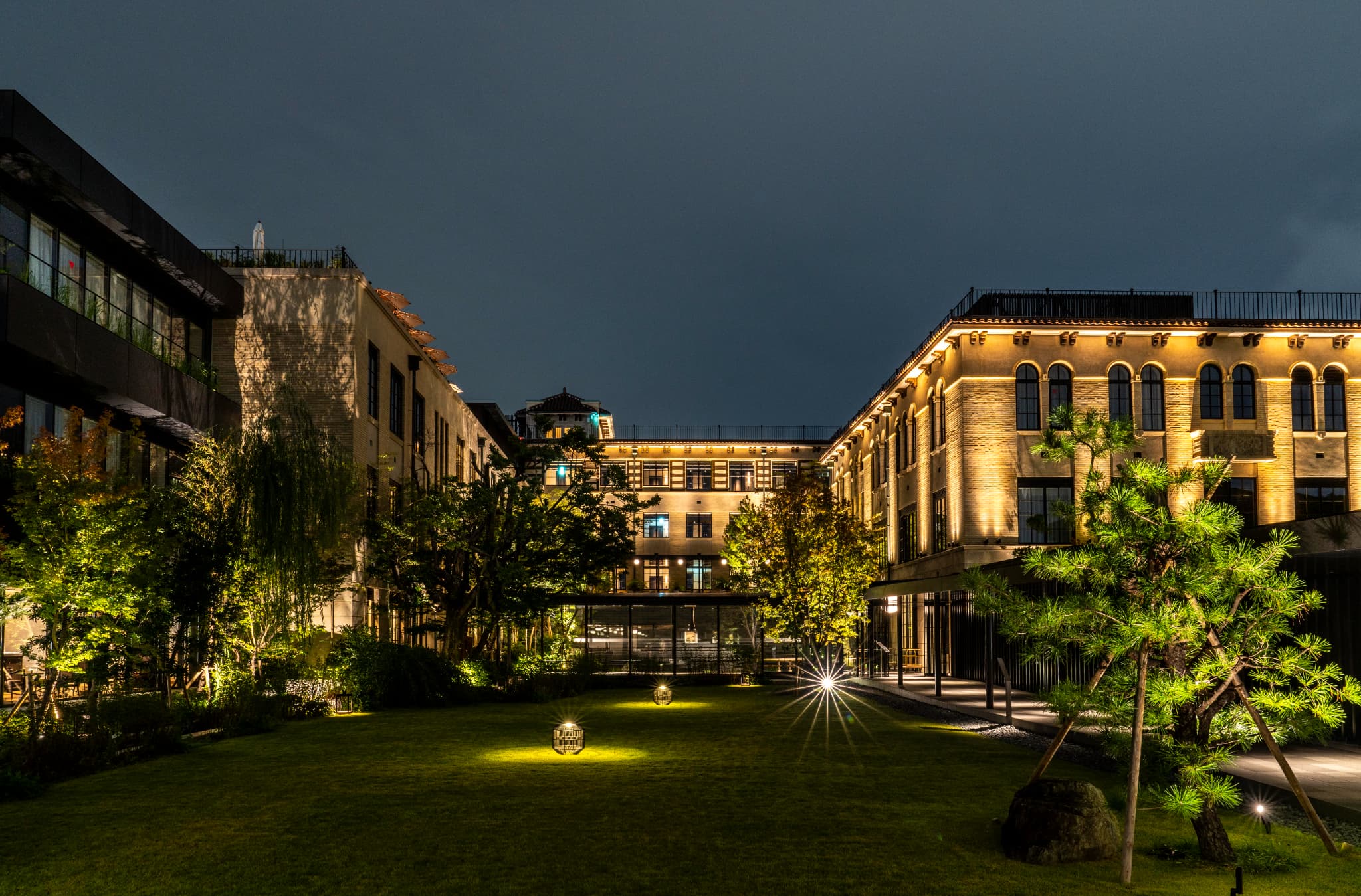 ザ・ホテル青龍 京都清水 歴史的建築 現代建築 融合