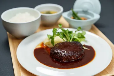 足利マール牛100％ハンバーグ