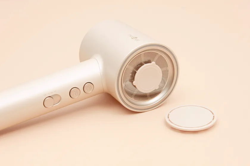 お手入れのしやすいフィルターカバー付き