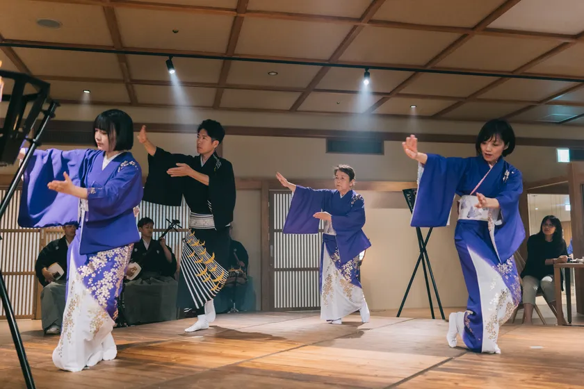 島の伝統、民謡公演