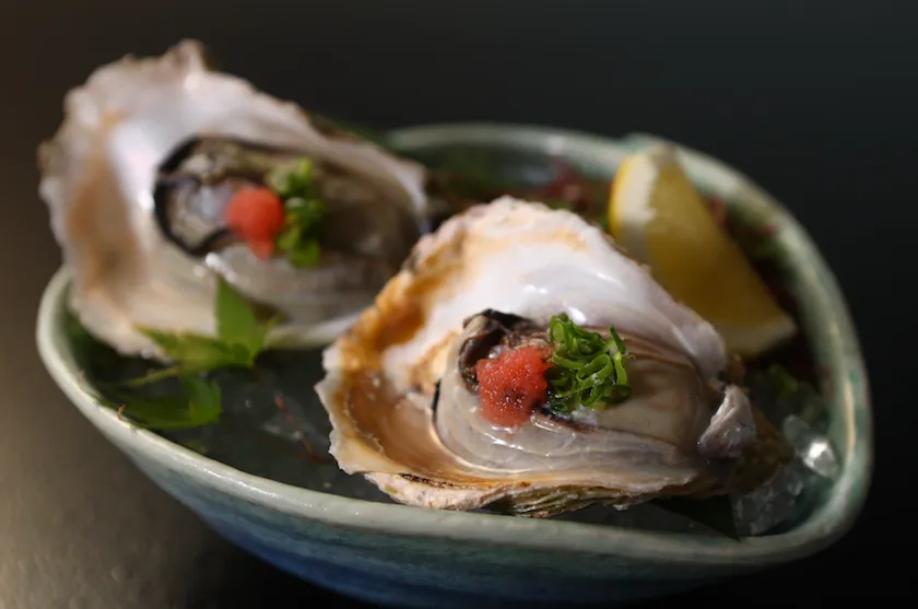 春の味覚岩牡蠣