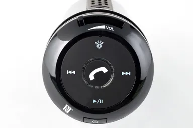 スマホと接続しハンズフリーで通話可能