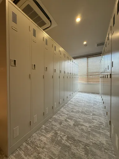 ロッカールーム