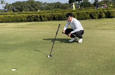 MEGA Zero Gravity S317 パター 自立画像