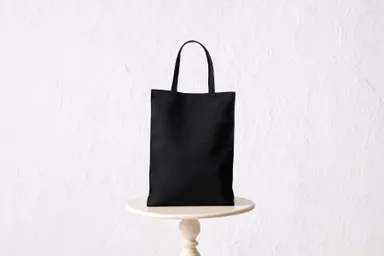 ブラック(無地)正面