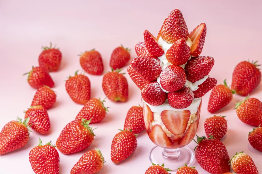 いちご150%!!!収穫祭ボンボンパフェ ※cafe限定