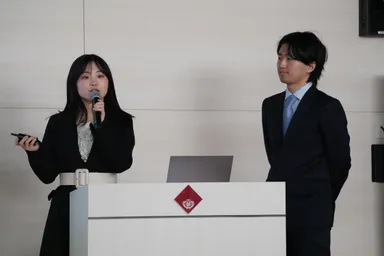 愛は世界を救う