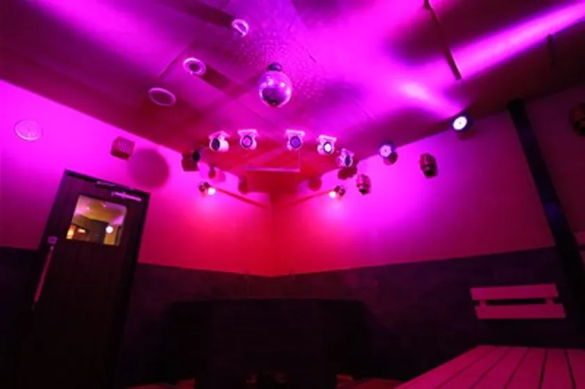 岩盤ミュージックロウリュサウナ