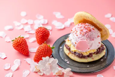 ばたーあんどら焼き【桜いちご】 1個580円