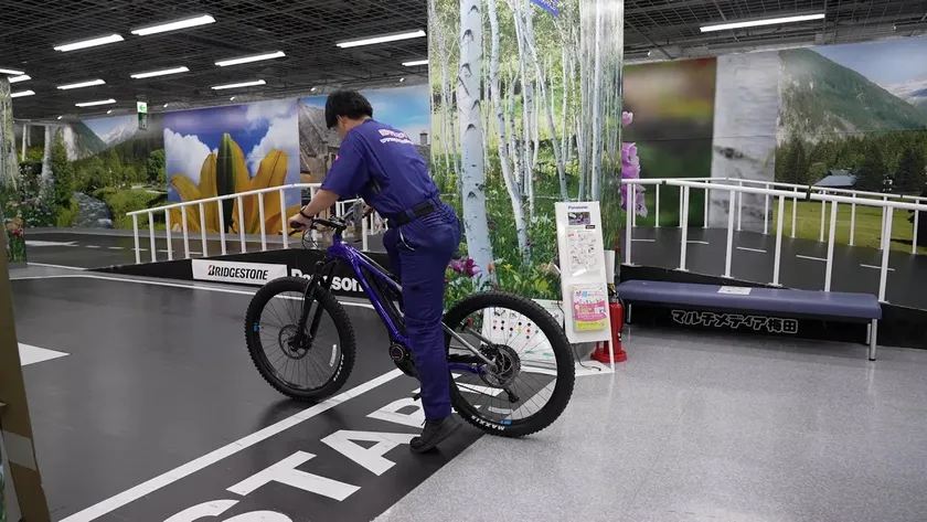 マルチメディア梅田の自転車試乗コース