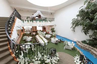 非日常空間を演出