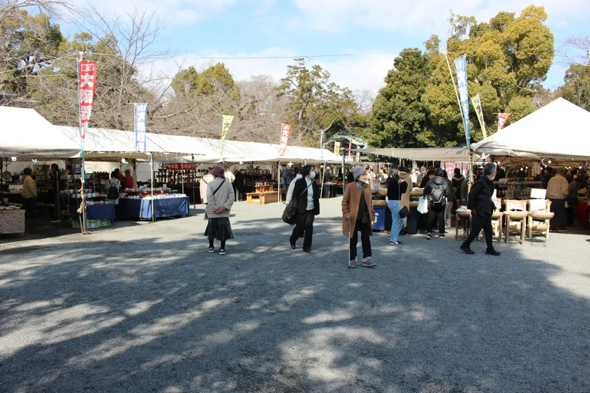 会場は雨天時でも開催