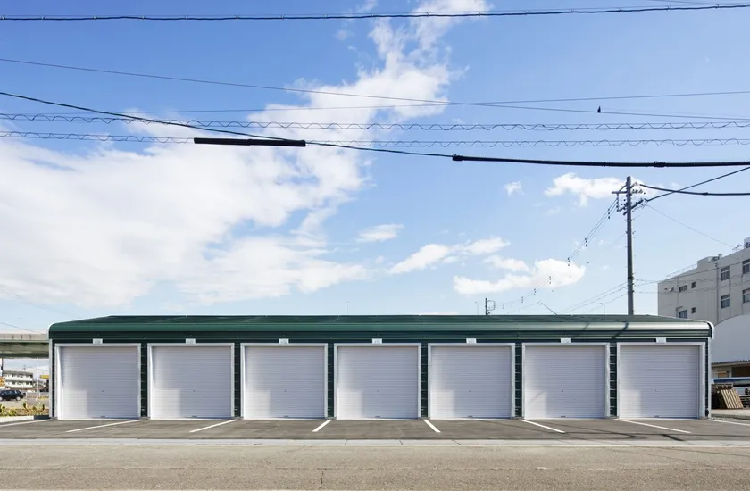 アメリカンストレージ外観正面