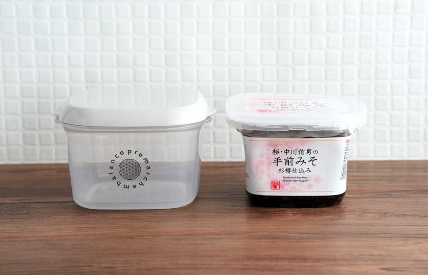 味噌パックをそのまま入れ替え！
プレマルシェ×エンバランスの
「ストックメイト キューブ」が新登場