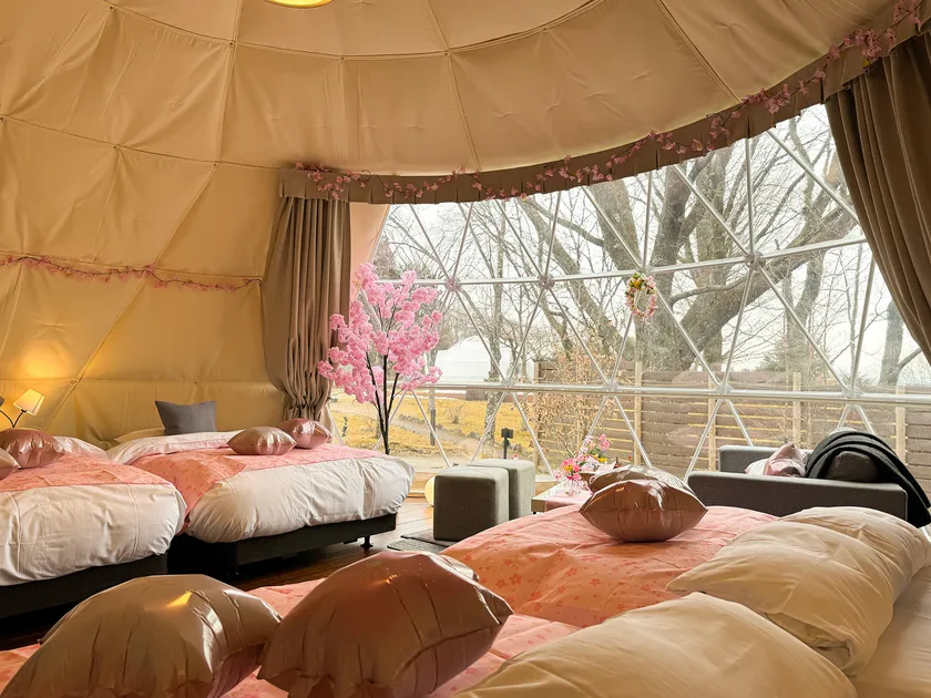 エアコン完備の快適なドームテント内