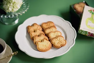 花と猫のサブレ