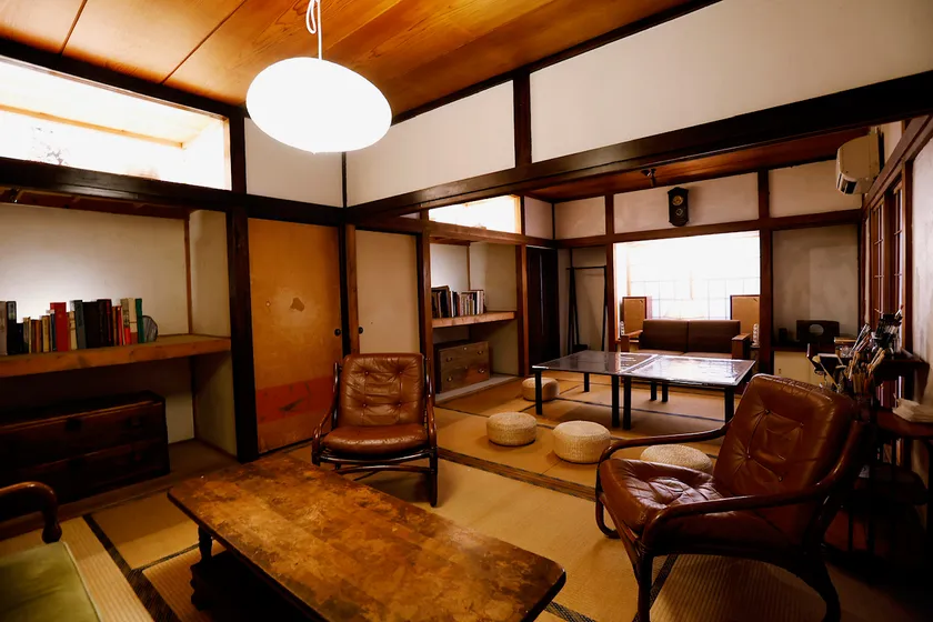 大正モダンを思わせる16畳の畳アトリエ空間