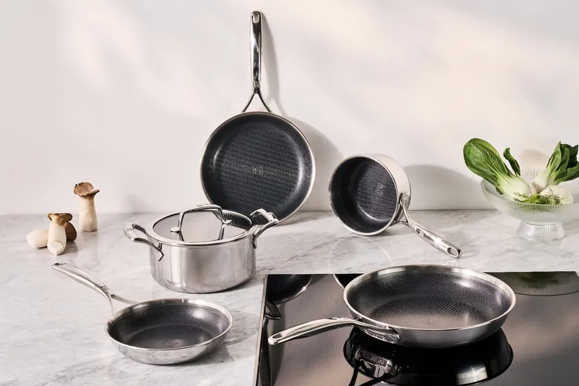 ステンレスとノンスティックを融合した次世代ハイブリッド・クックウェア「ZWILLING Peak」