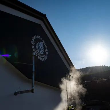 反射炉ビヤ外観