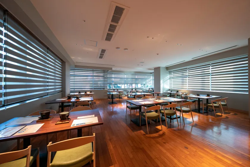 レストラン館内