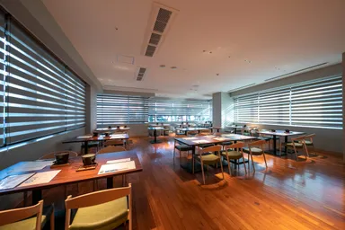 レストラン館内