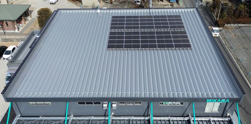 より環境負荷の少ない製品製造を目指し、太陽光発電システムを導入
