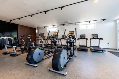 有酸素マシンエリア(ランニングマシン・バイク設置)