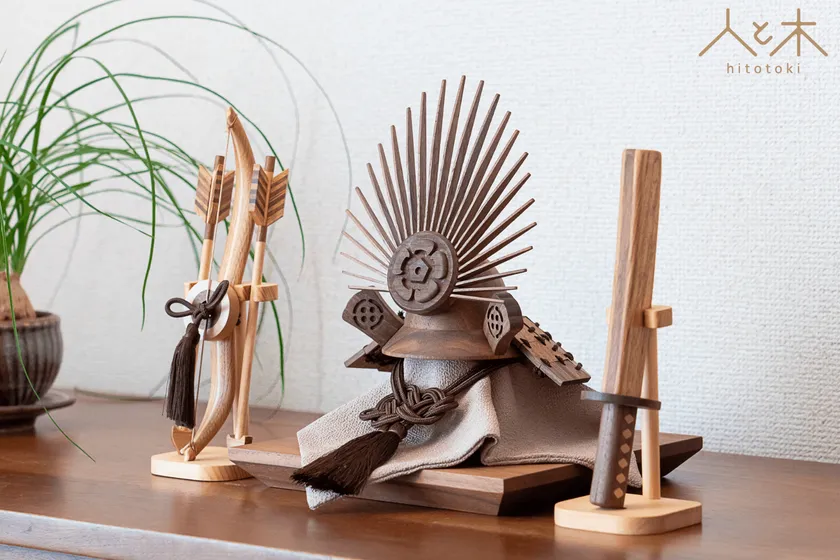 寄木細工が美しい破魔矢と太刀