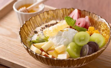 グリークヨーグルト(フルーツボウルスペシャル)