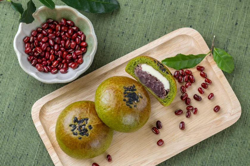 熱海ばたーあんパンまんじゅう抹茶 1個300円、3個入990円、6個入1,900円