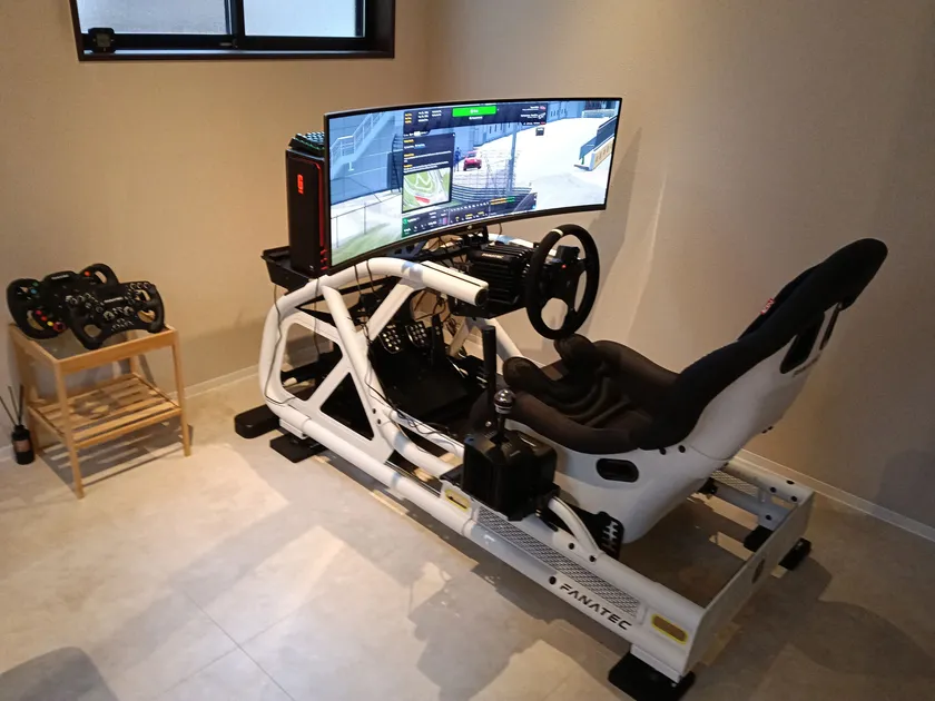 レーシングシミュレーター施設