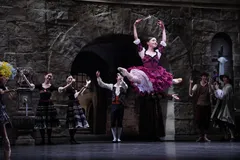 「ドン・キホーテ」(C)K-BALLET TOKYO