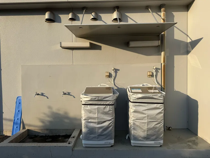 2台の洗濯機を寄贈