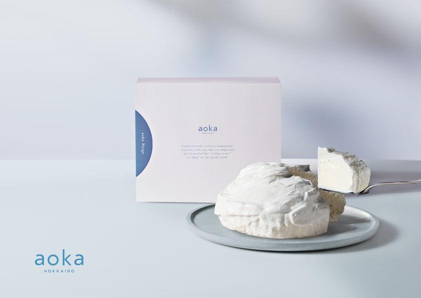 北海道の洋菓子ブランド“aoka(アオカ)”の
新作スイーツはチーズケーキ　
雪のようにふわりとほどける、aokaの新しいくちどけ
『aoka Neige(アオカ ネージュ)』