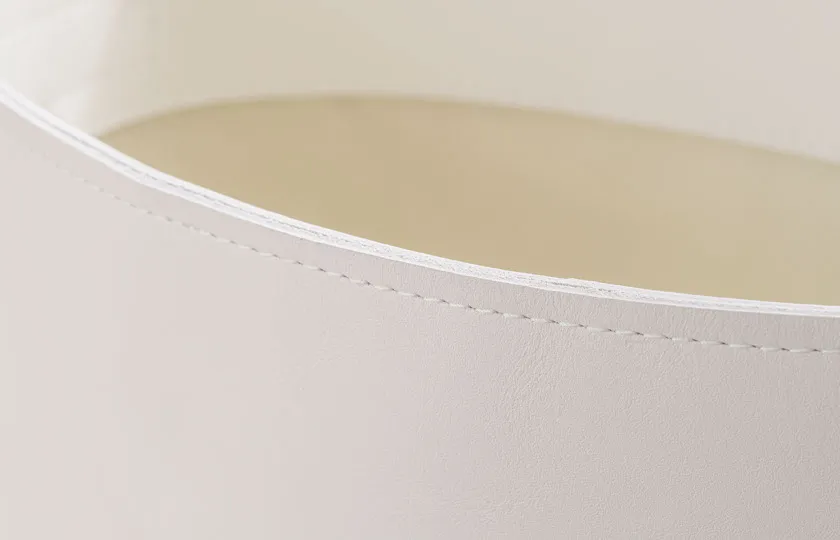 皮革同士の縫い合わせも縫い目がきれい