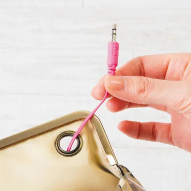 イヤホンホール