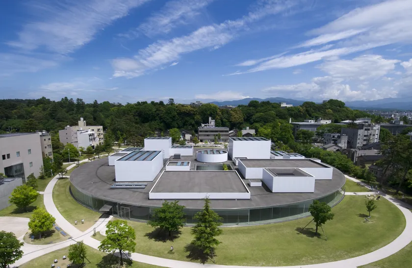 金沢21世紀美術館(画像提供：金沢市)
