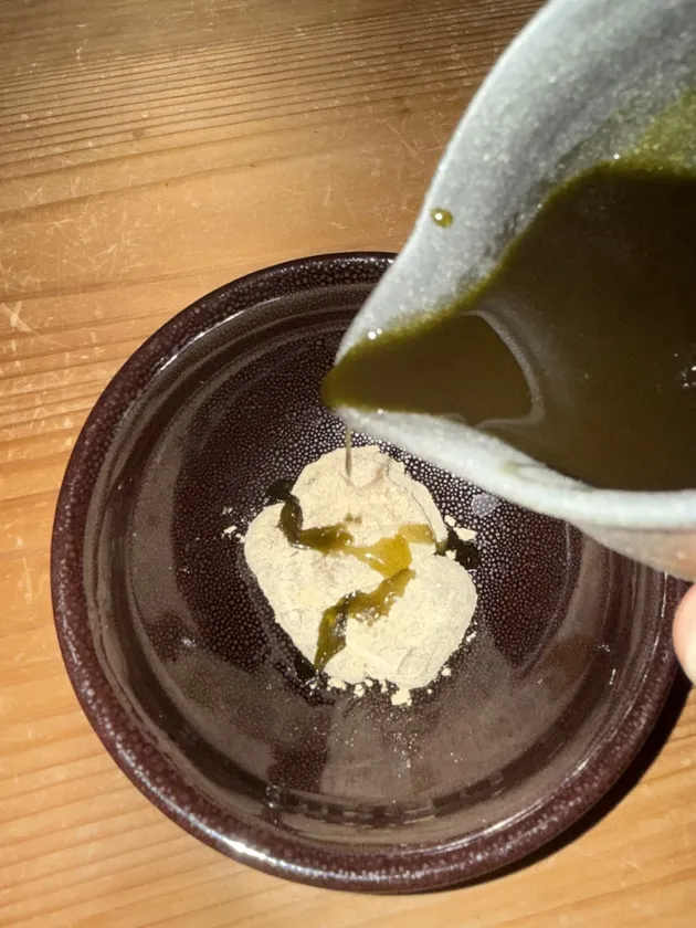 黒豆きな粉のわらび餅 抹茶黒蜜がけ