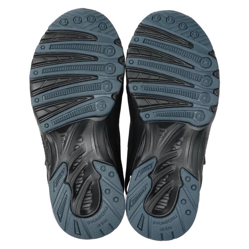 3. 瞬足の人気定番ソールを採用