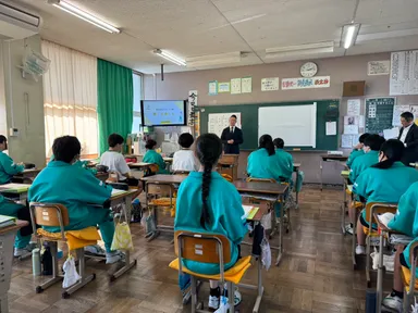 沼津市立今沢中学校での職業講話の様子