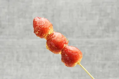 栃木県産苺の女王 高貴なロイヤルクイーンいちご飴