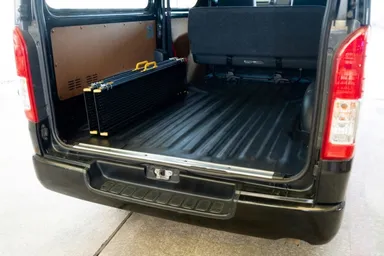 車両にコンパクト保管