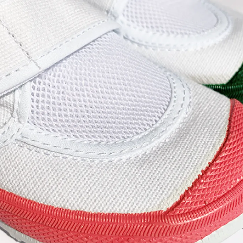 教育パワーシューズ(4)メッシュ通気構造