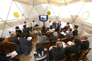 いわき漁業の現状について熱心に耳を傾ける報道関係者