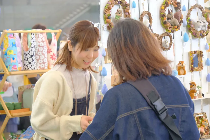 前回の様子・出店者と来場者の交流1