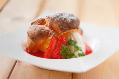 作り立てをご提供するオーダーメニュー(3) 「ストロベリーポップオーバー」