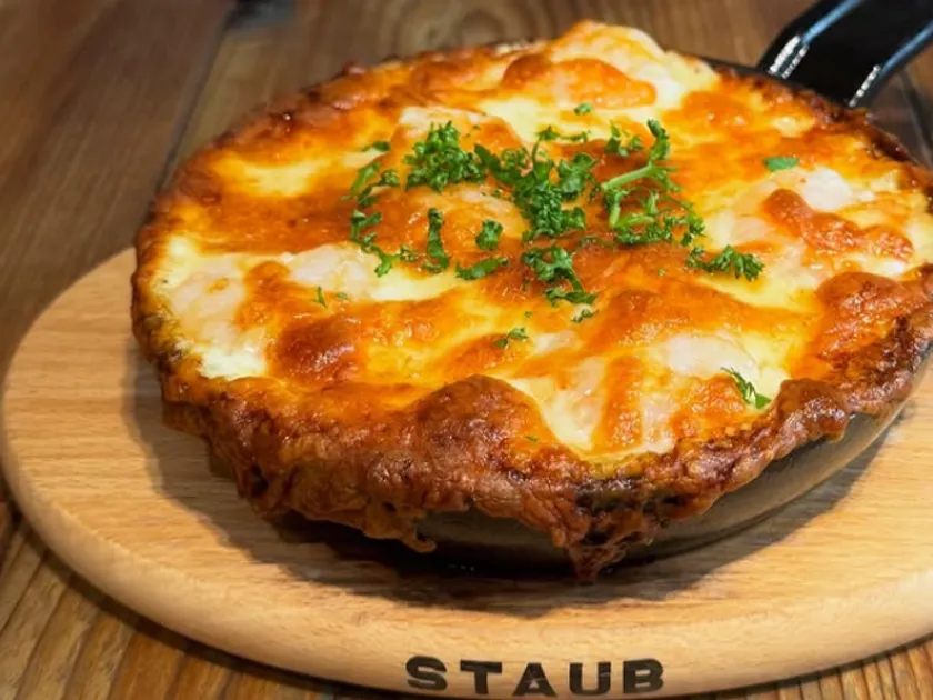 エビとチーズのマカロニグラタン