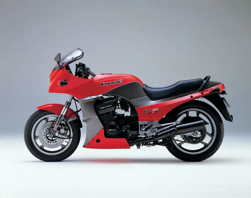 カワサキ GPZ900R(北米モデル名:Ninja)(1984年)【画像提供:カワサキモータース株式会社】