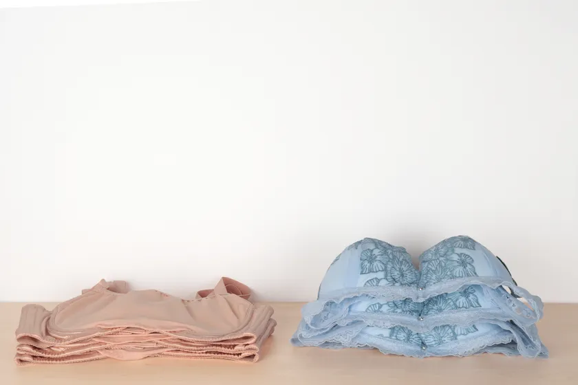 収納に困らない、厚みを抑えたコンパクト設計