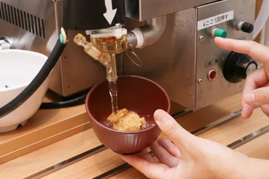 だしマシーンで淹れたてのお味噌汁を